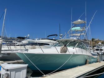 40' Cabo 2005 Yacht For Sale
